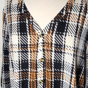 Maurices XXL blouse plaid houndstooth